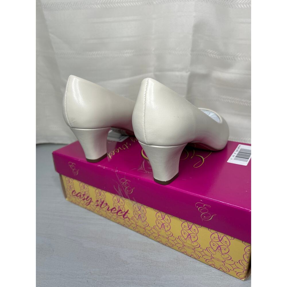 Easy Street Ballari Stiletto Heel Pumps Bone Womens Size 7.5 Wide - Picture 14 of 14
